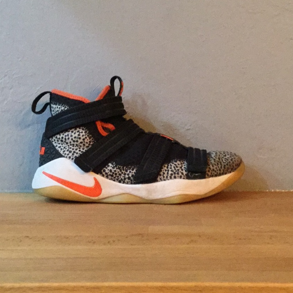 LeBron 11 soldier